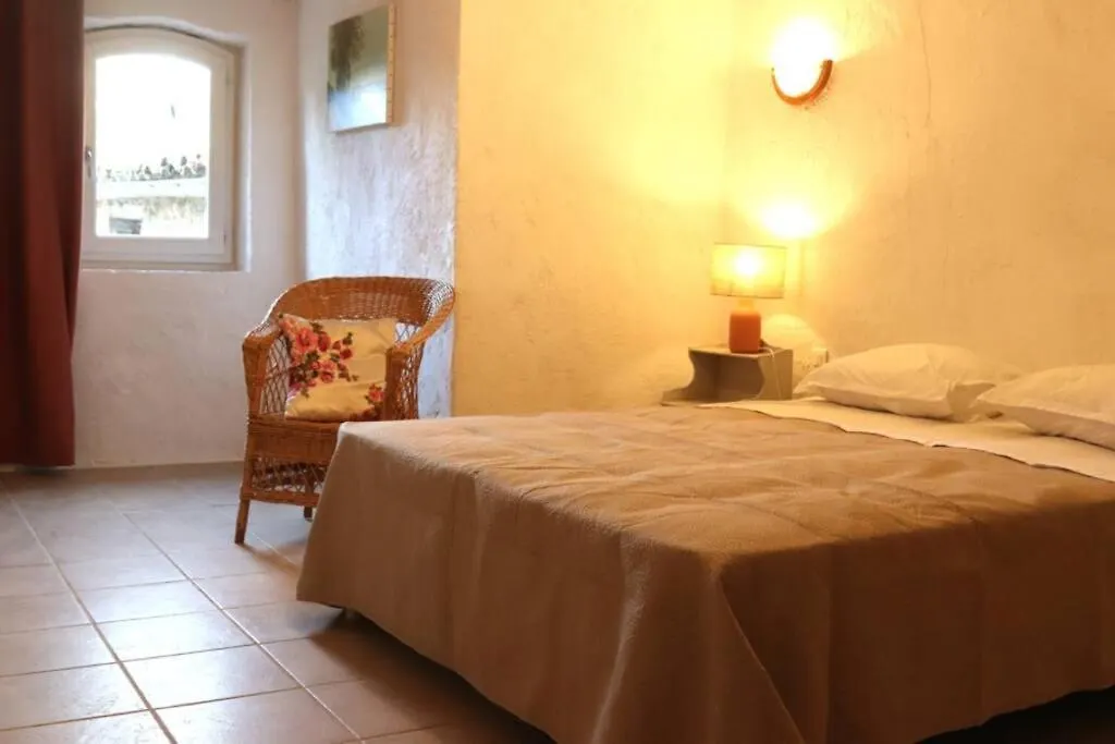 Villa Bastide Juliana à Saint-Paul-Trois-Châteaux 0*,